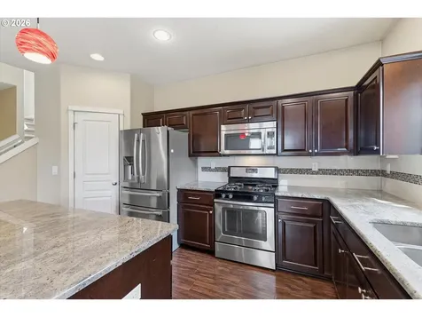 5595 NE Azores Court Hillsboro OR 97124