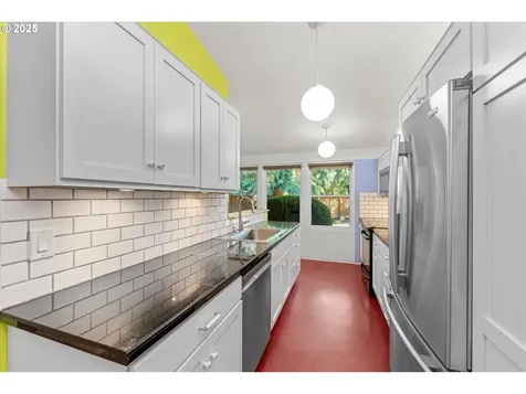 1906 NE 127th Avenue Portland OR 97230