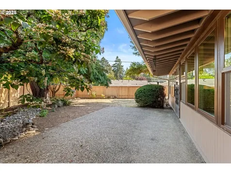 1906 NE 127th Avenue Portland OR 97230