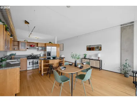 333 NW 9th Avenue Portland OR 97209