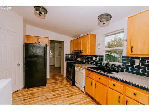 88247 Ellmaker Road Veneta OR 97487
