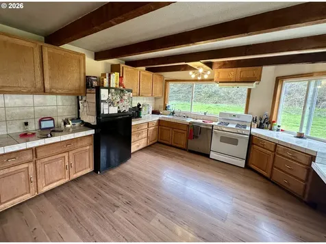 1910 Otter Slough Road Reedsport OR 97467