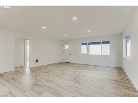 3913 SE Woodburn Road Washougal WA 98671