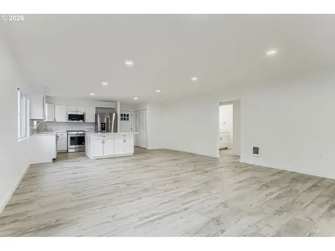3913 SE Woodburn Road Washougal WA 98671