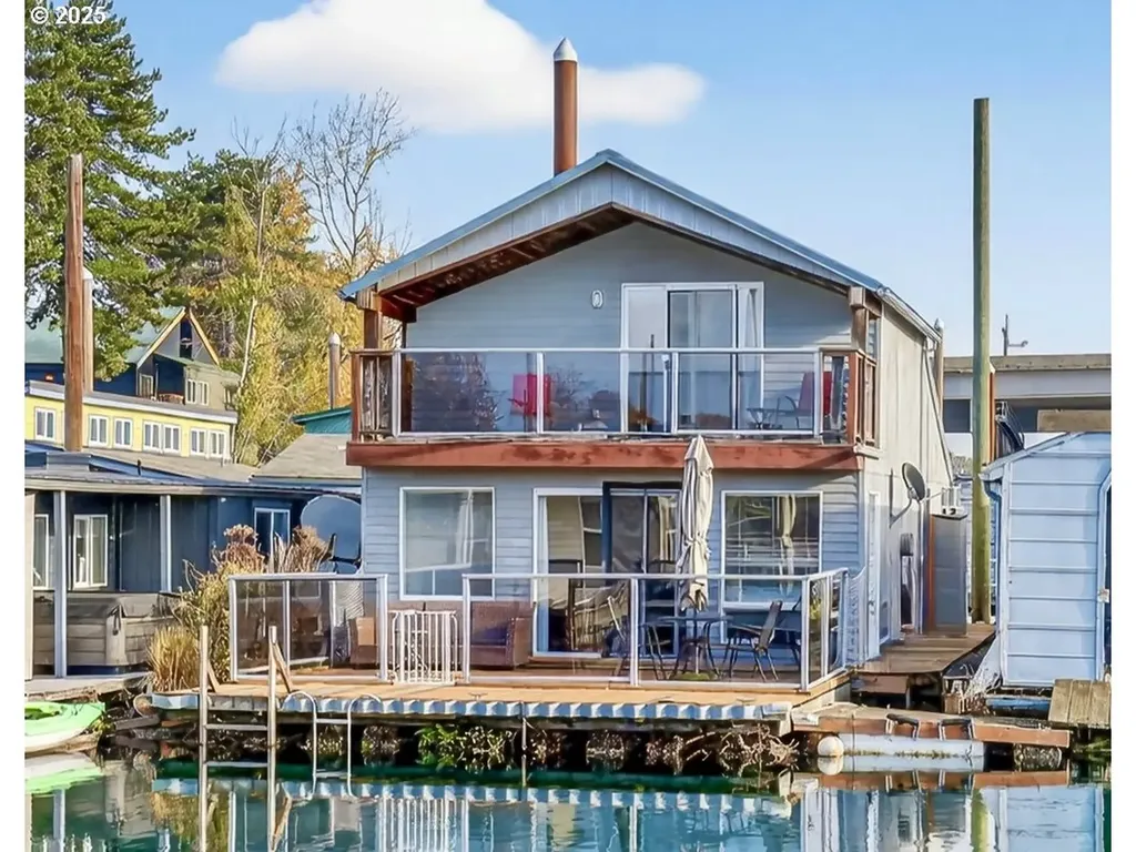 1635 N Jantzen Avenue Portland OR 97217