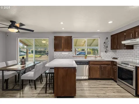 1624 NE 12th Avenue Hillsboro OR 97124