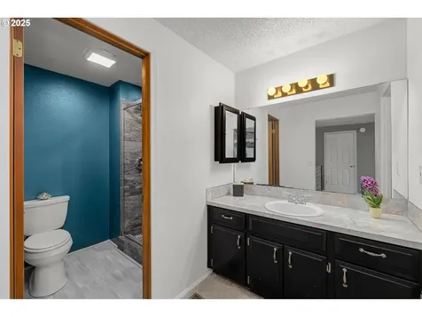 1624 NE 12th Avenue Hillsboro OR 97124
