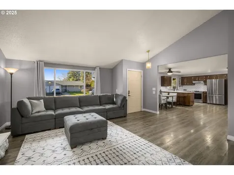 1624 NE 12th Avenue Hillsboro OR 97124