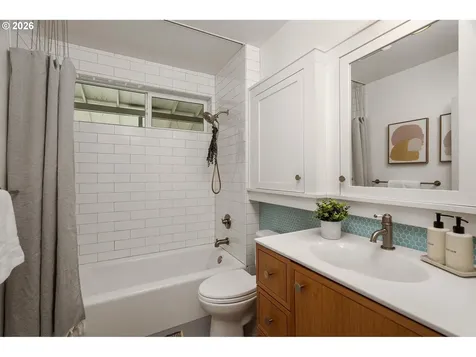 1845 SE 58th Avenue Portland OR 97215