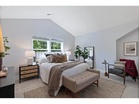 2537 N Winchell Street Portland OR 97217