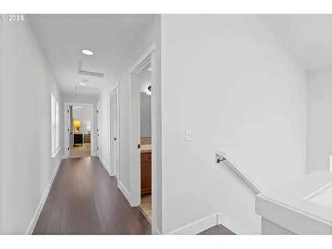 2537 N Winchell Street Portland OR 97217