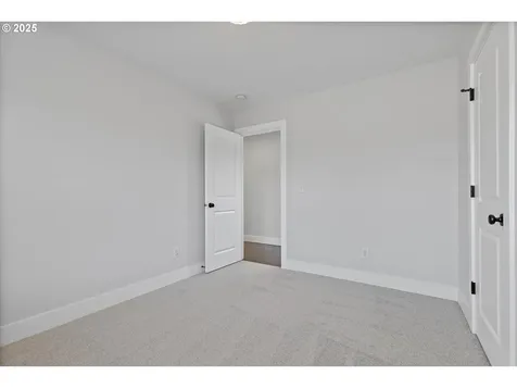 2537 N Winchell Street Portland OR 97217