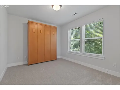 2537 N Winchell Street Portland OR 97217