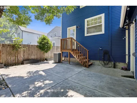 2537 N Winchell Street Portland OR 97217