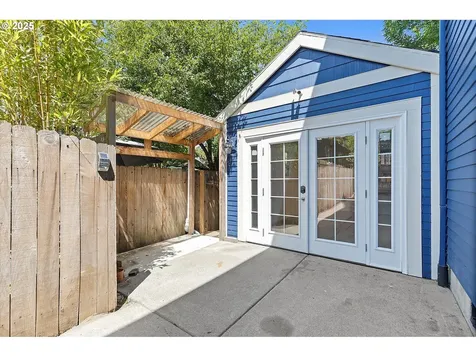 2537 N Winchell Street Portland OR 97217