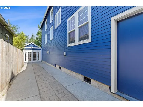 2537 N Winchell Street Portland OR 97217