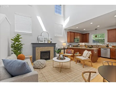 2537 N Winchell Street Portland OR 97217