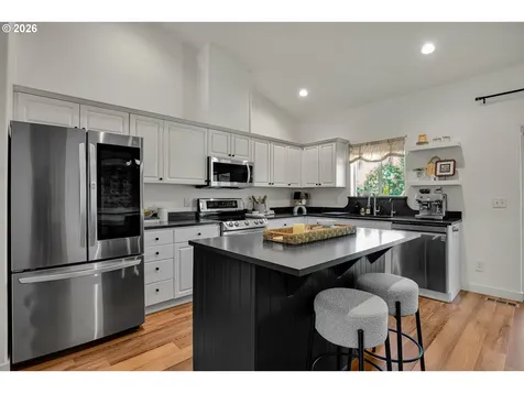 575 NE Caden Court Estacada OR 97023