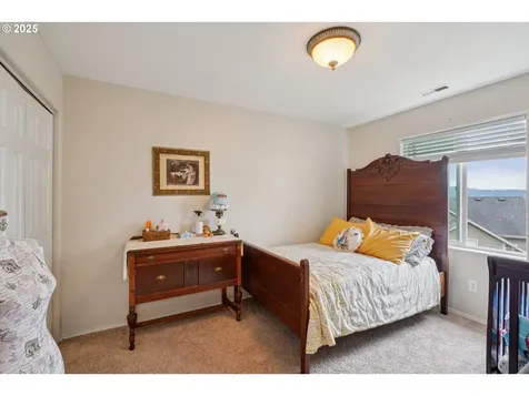 3716 W Street Washougal WA 98671
