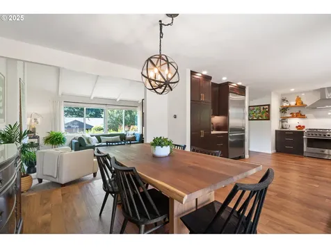 1437 Greentree Circle Lake Oswego OR 97034