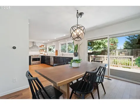 1437 Greentree Circle Lake Oswego OR 97034