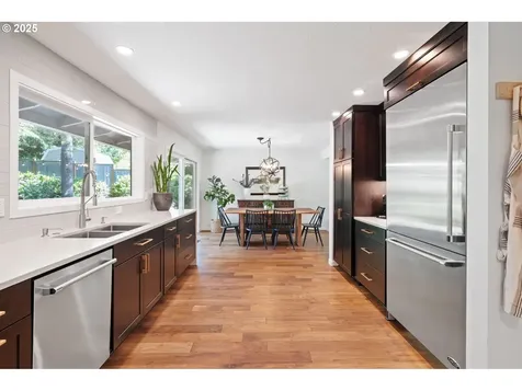 1437 Greentree Circle Lake Oswego OR 97034