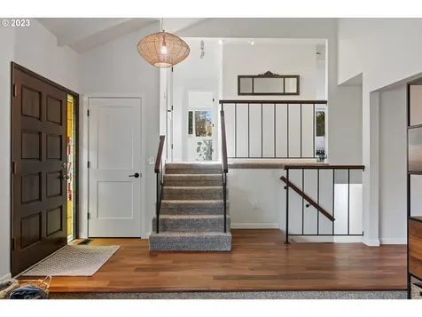 1437 Greentree Circle Lake Oswego OR 97034