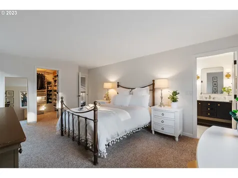 1437 Greentree Circle Lake Oswego OR 97034