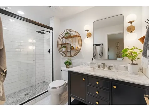 1437 Greentree Circle Lake Oswego OR 97034