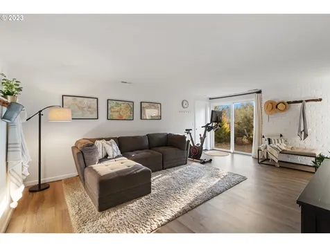 1437 Greentree Circle Lake Oswego OR 97034