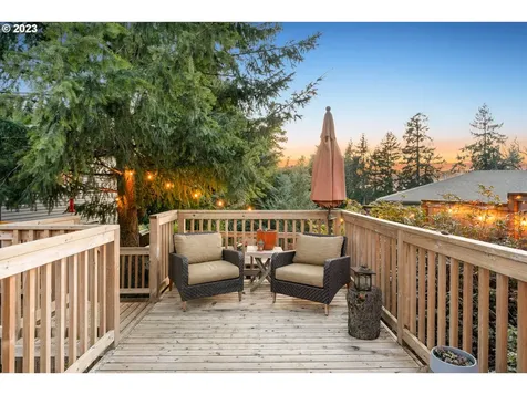 1437 Greentree Circle Lake Oswego OR 97034
