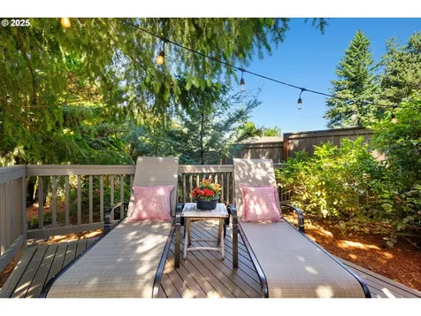 1437 Greentree Circle Lake Oswego OR 97034