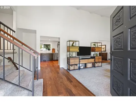 1437 Greentree Circle Lake Oswego OR 97034