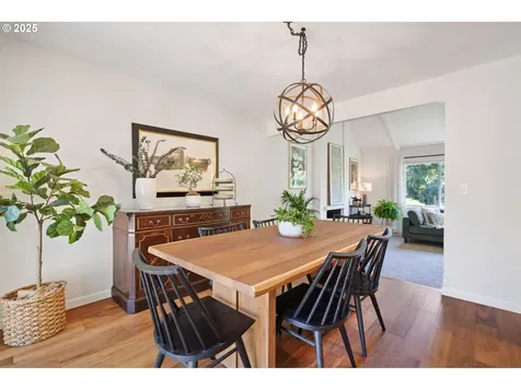 1437 Greentree Circle Lake Oswego OR 97034