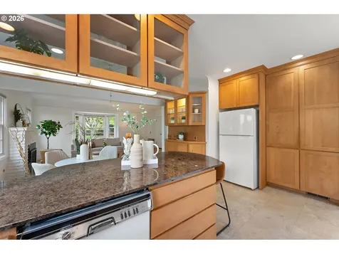 7748 SW Burlingame Avenue Portland OR 97219