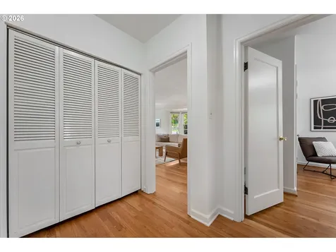 7748 SW Burlingame Avenue Portland OR 97219