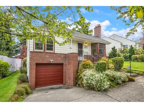 7748 SW Burlingame Avenue Portland OR 97219
