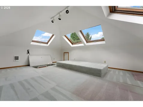 7748 SW Burlingame Avenue Portland OR 97219