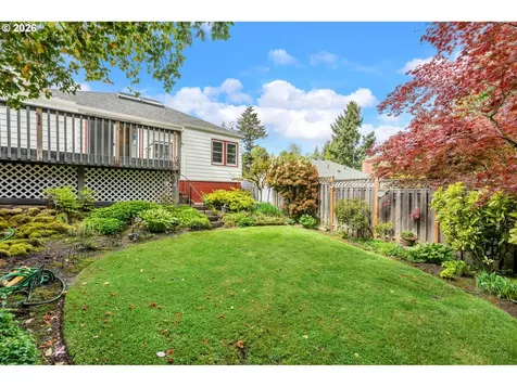 7748 SW Burlingame Avenue Portland OR 97219