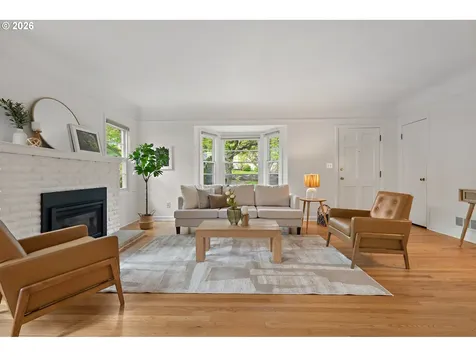 7748 SW Burlingame Avenue Portland OR 97219