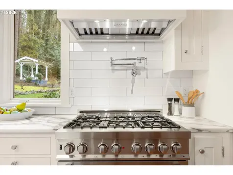 49 Briarwood Road Lake Oswego OR 97034