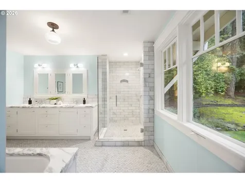 49 Briarwood Road Lake Oswego OR 97034