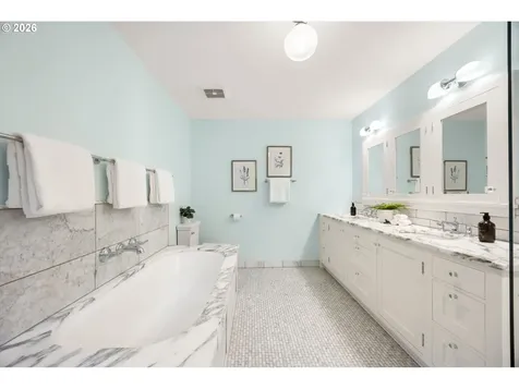 49 Briarwood Road Lake Oswego OR 97034