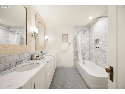 49 Briarwood Road Lake Oswego OR 97034