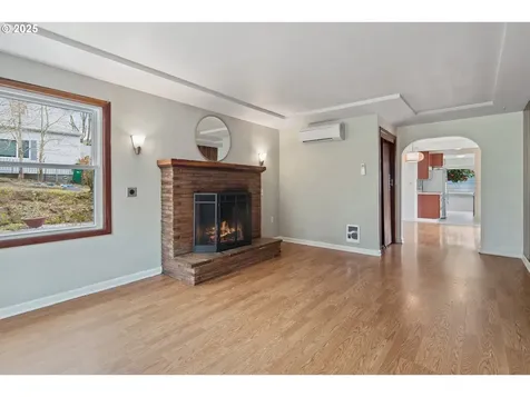 6816 SW Walnut Terrace Portland OR 97223