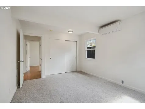 6816 SW Walnut Terrace Portland OR 97223