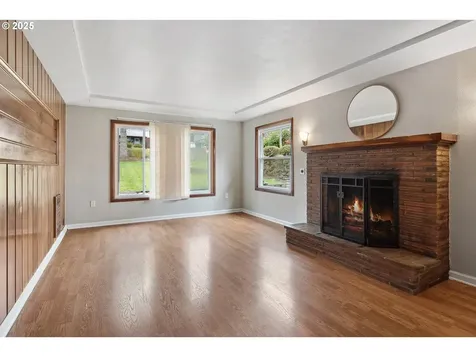 6816 SW Walnut Terrace Portland OR 97223