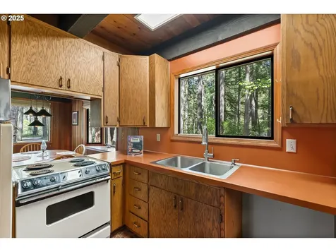 55482 Delta Road Blue River OR 97413