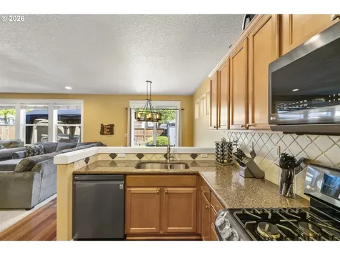 328 N Oak Leaf Street Newberg OR 97132