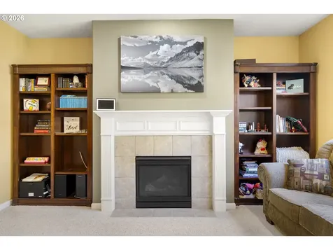 328 N Oak Leaf Street Newberg OR 97132